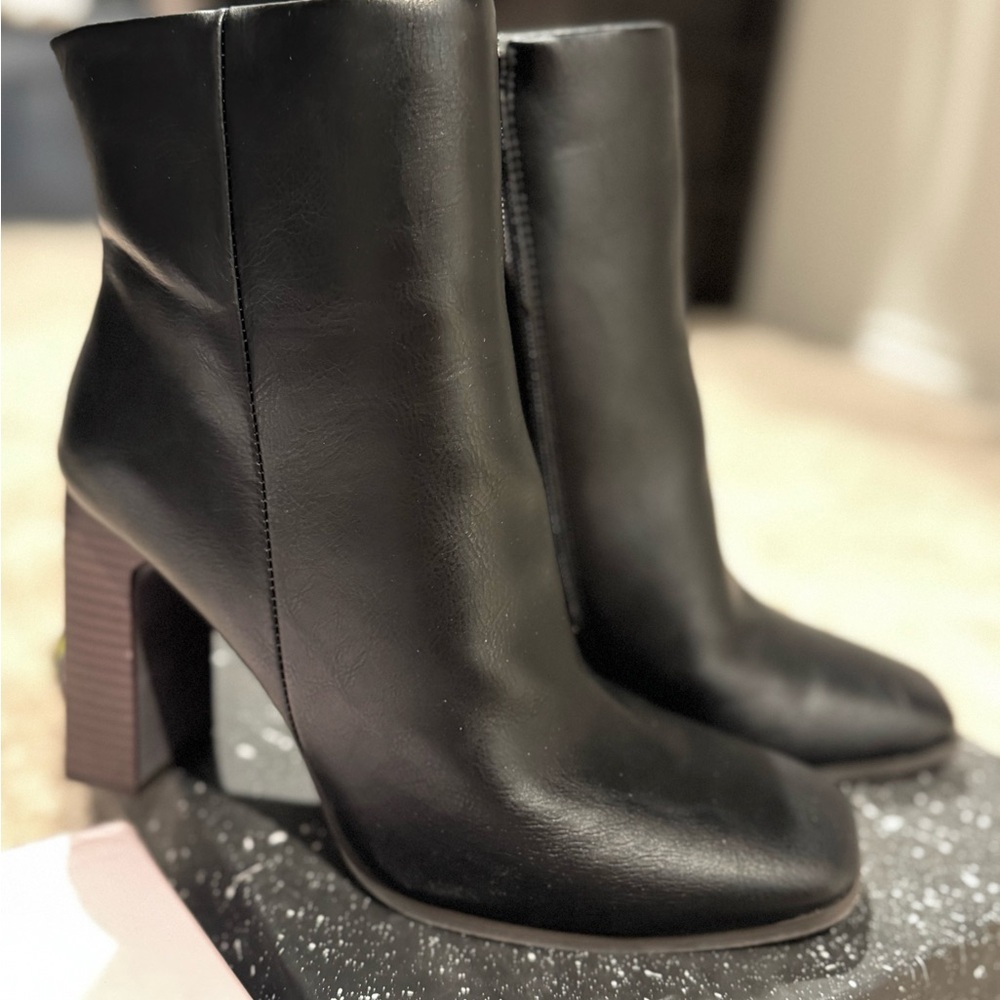 JustFab Black Ankle Booties